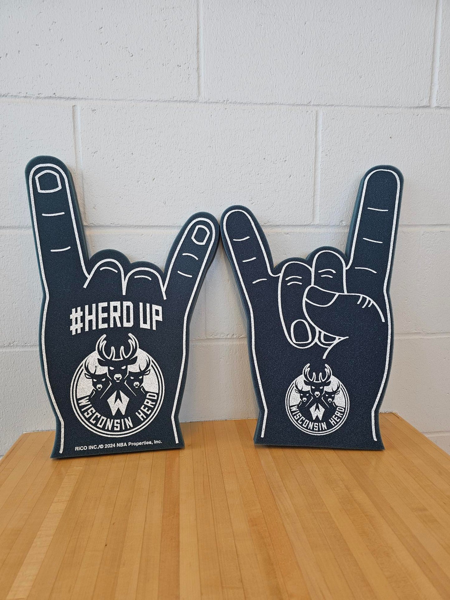 Foam Finger Horn Herd Up
