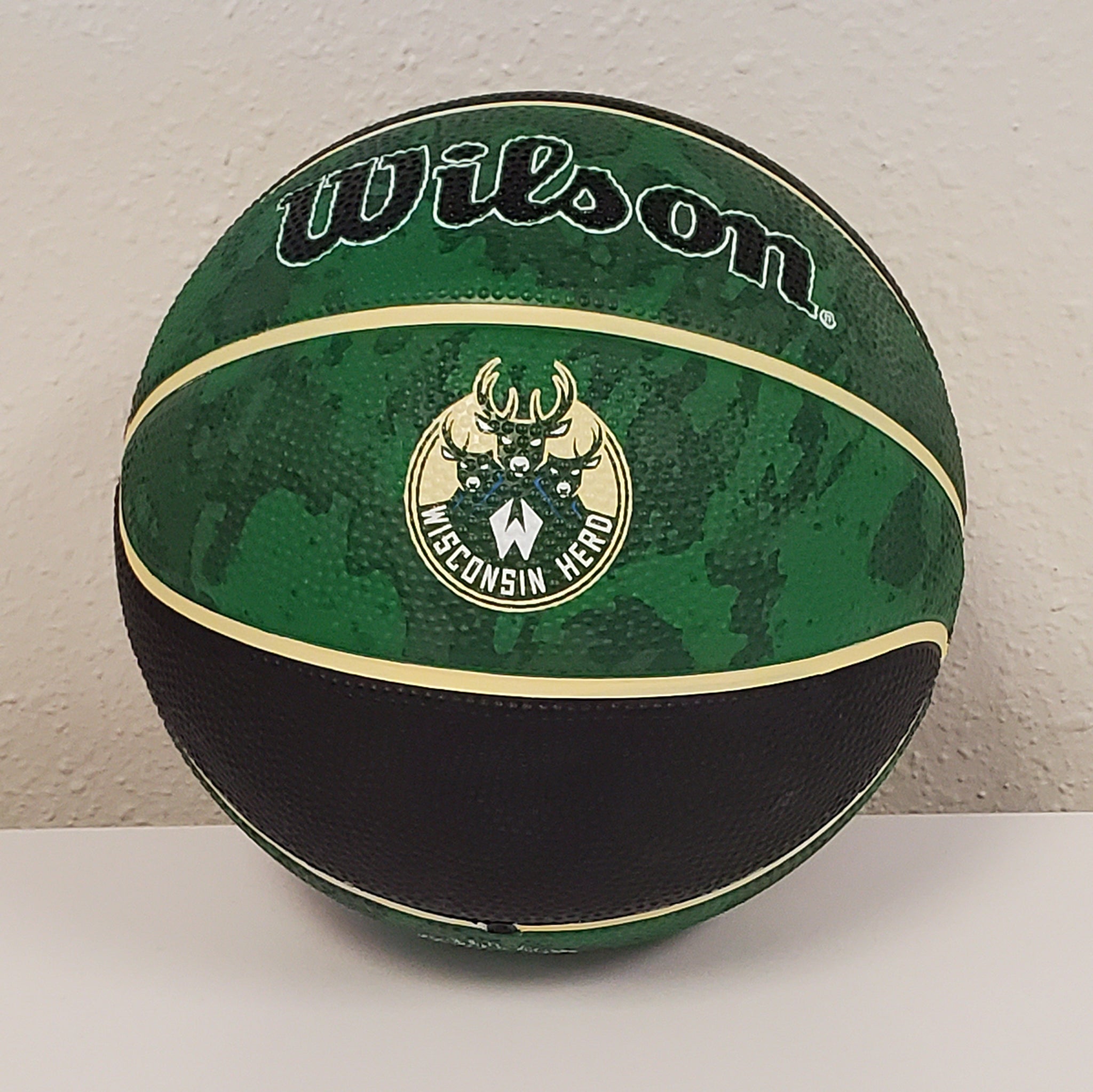Wilson Official Game Milwaukee Bucks Full Size Basketball