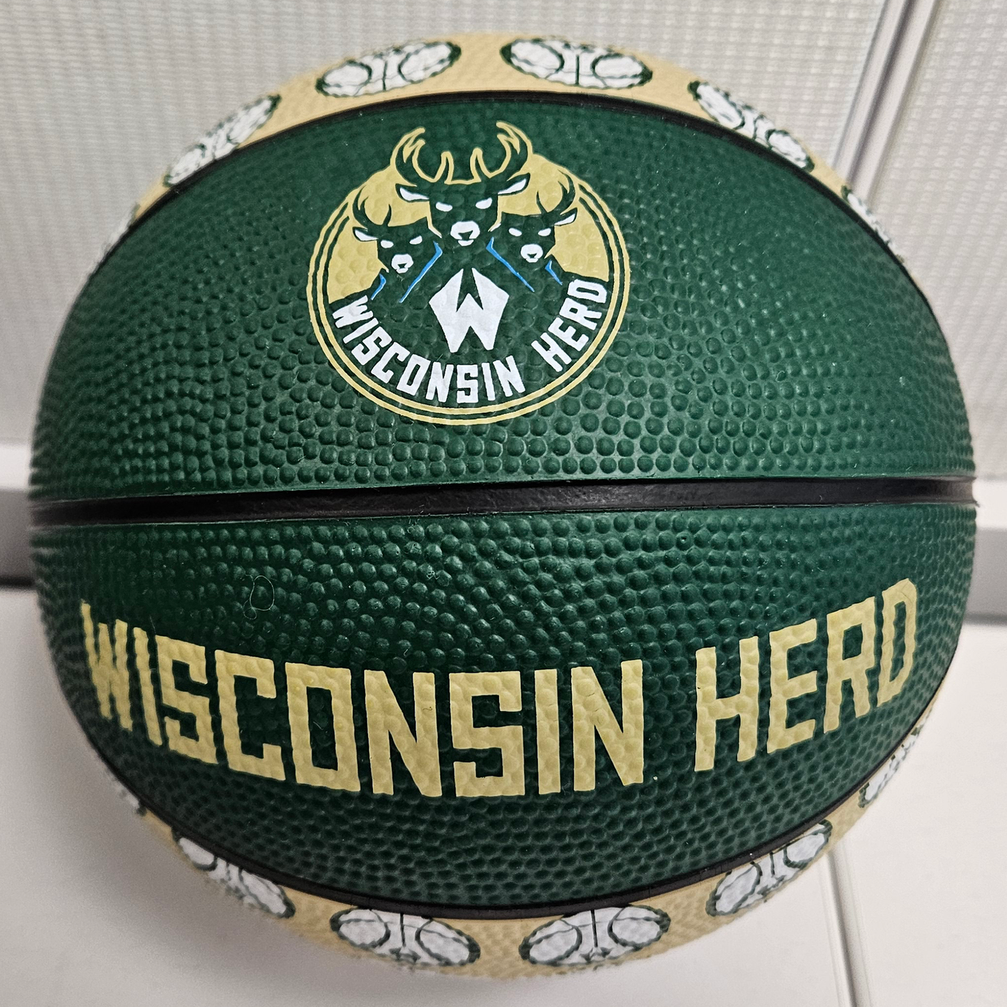 Wisconsin Herd Mini Rubber Basketball